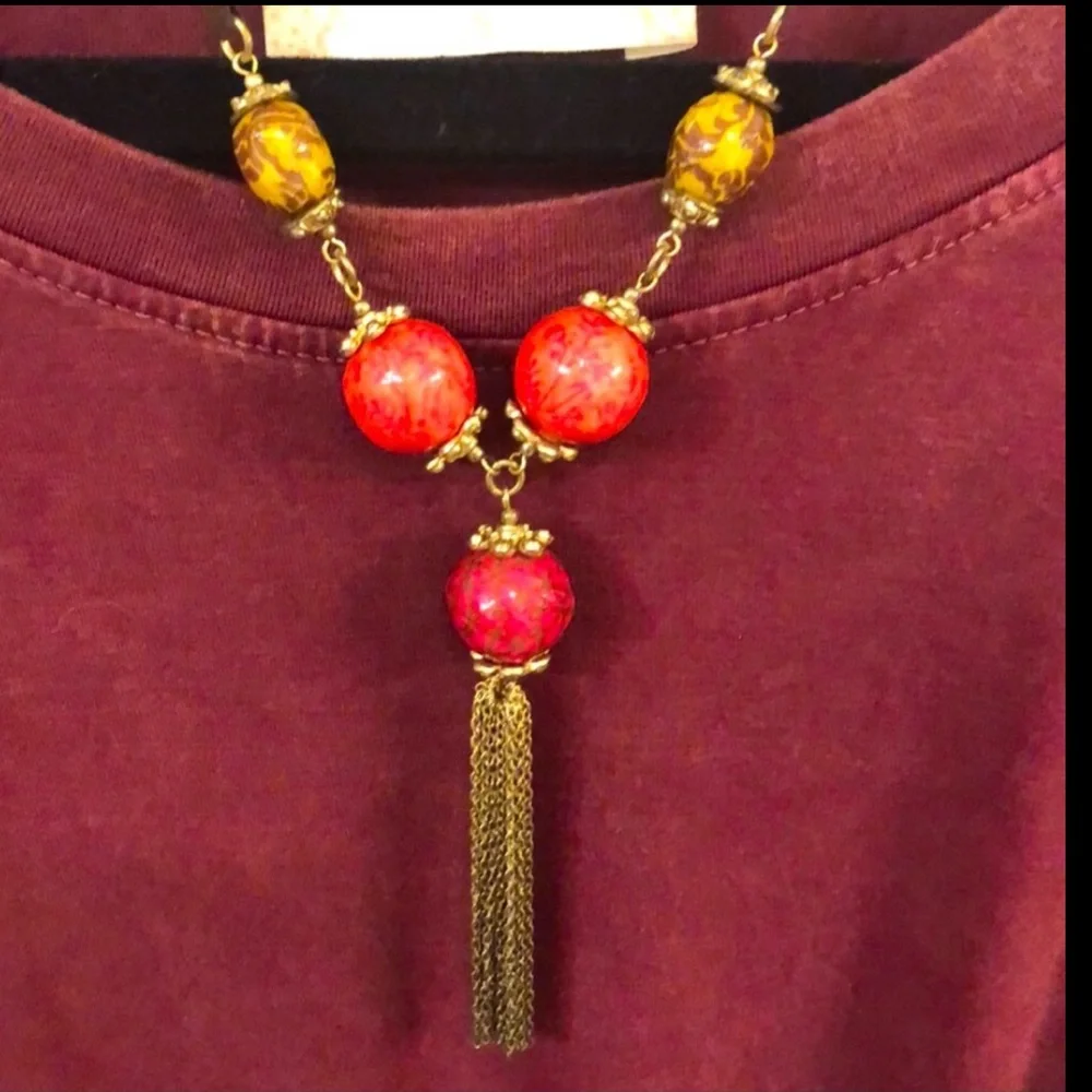 Choker Necklace w/ chain tassel beads & earrings